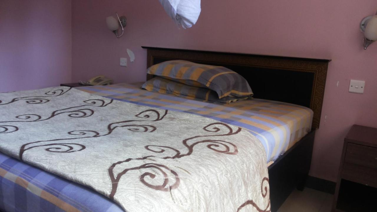 Palema Crown Hotel Gulu Extérieur photo