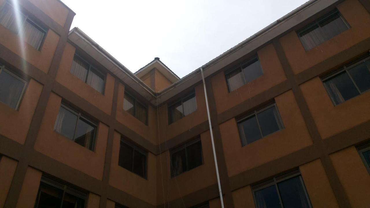 Palema Crown Hotel Gulu Extérieur photo