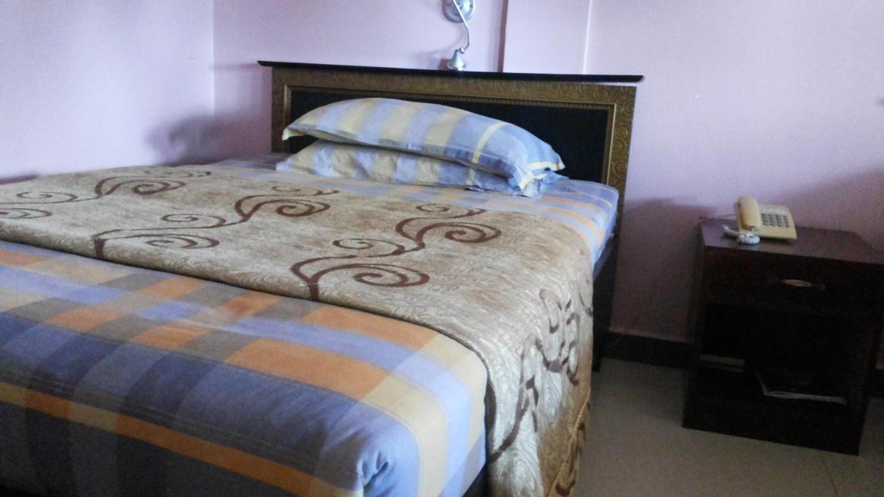 Palema Crown Hotel Gulu Extérieur photo