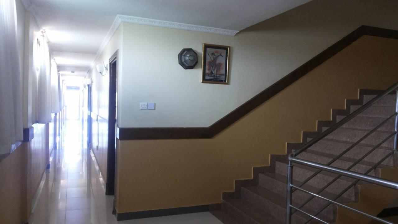 Palema Crown Hotel Gulu Extérieur photo
