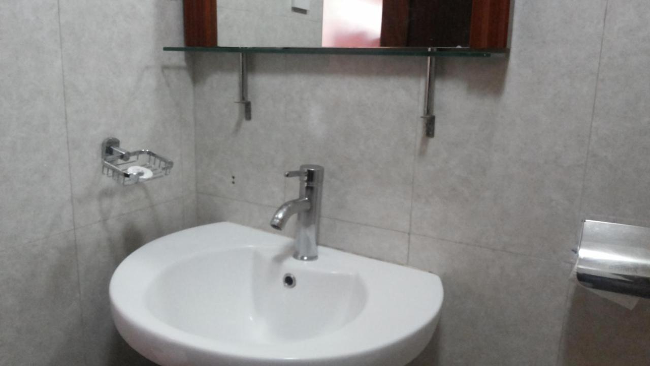 Palema Crown Hotel Gulu Extérieur photo